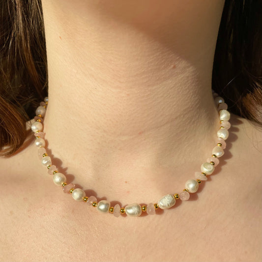 Freshwater Pearl rose quartz chip necklace